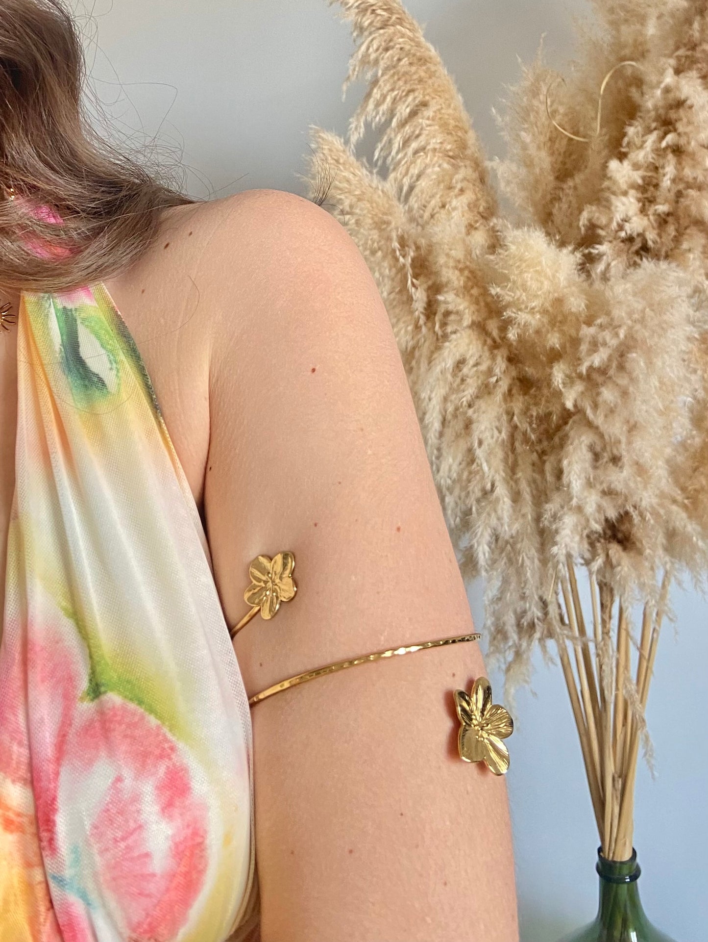 Bracelet de bras fleuris
