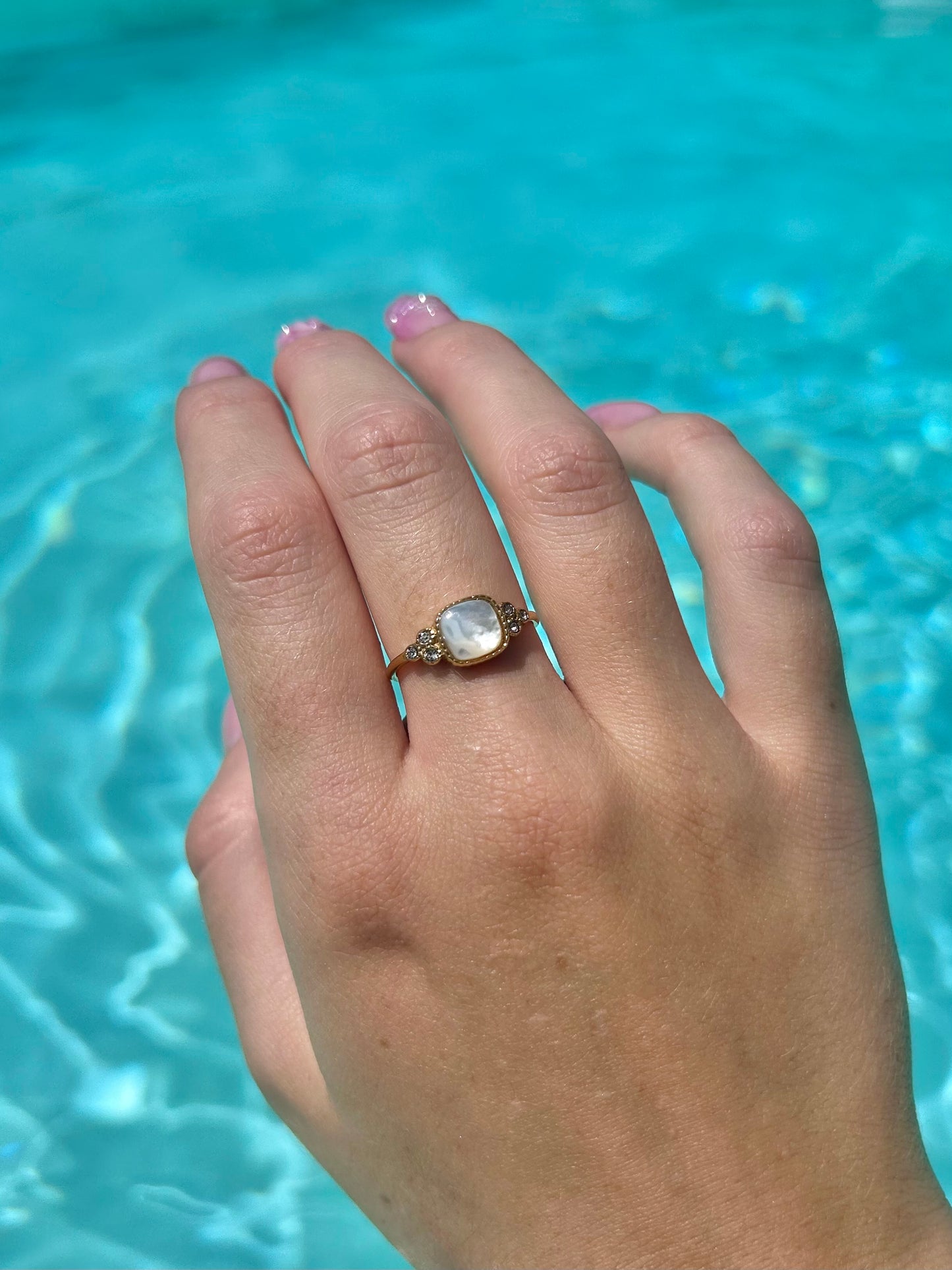 Bague pierre naturelle et zirconiums