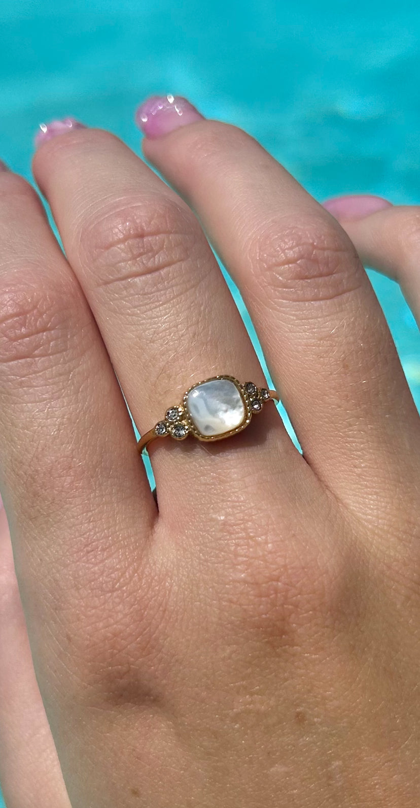 Bague pierre naturelle et zirconiums