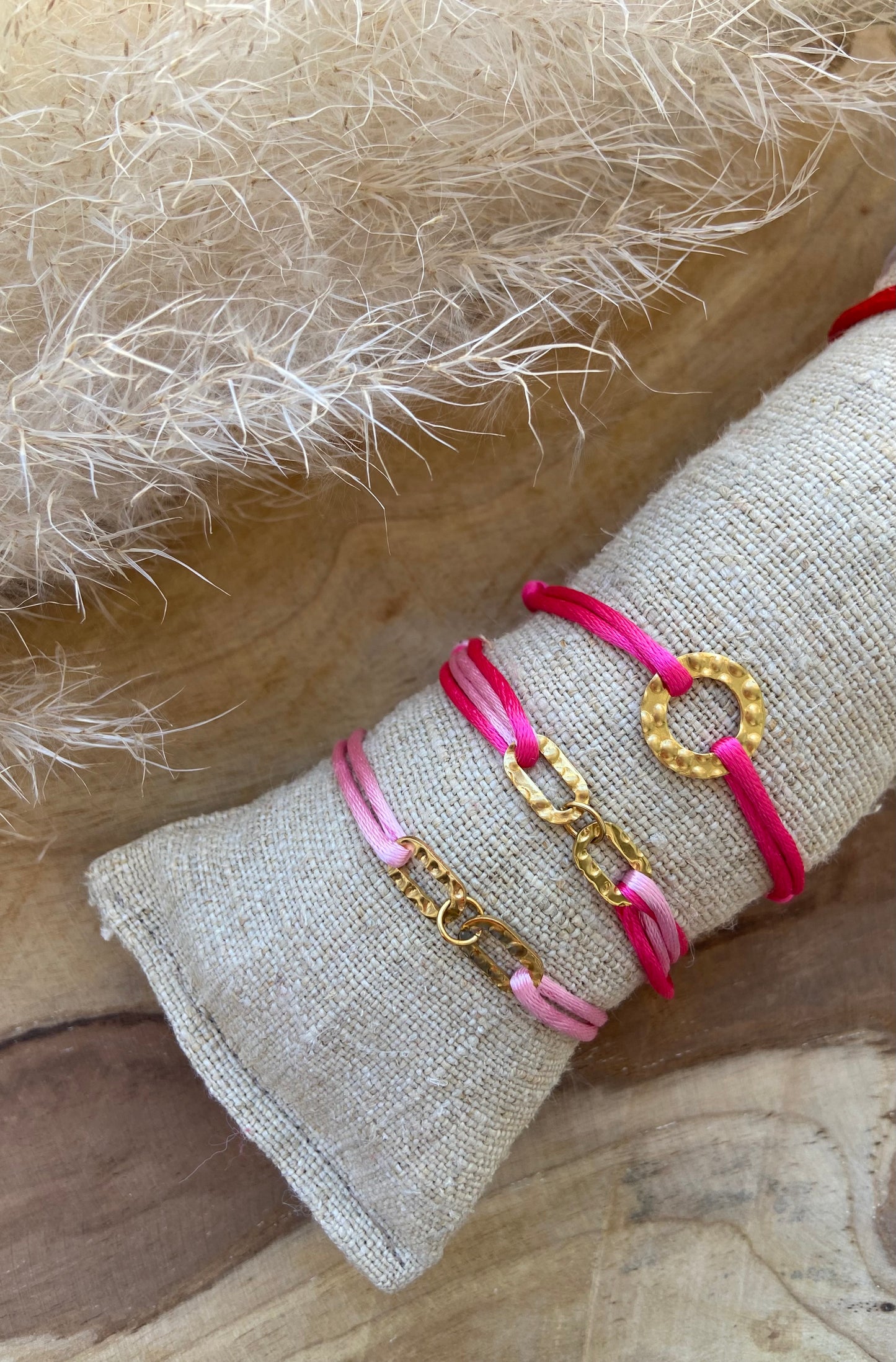 Bracelet double cordon avec pièces martelées