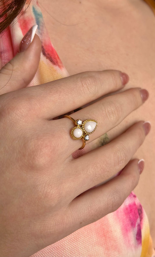 Bague avec pierre naturelle