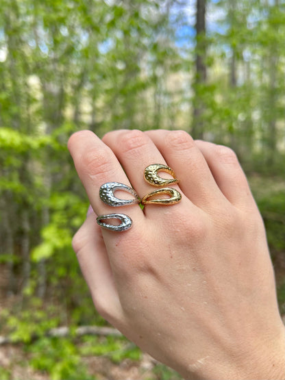 Bague asymétrique martelée