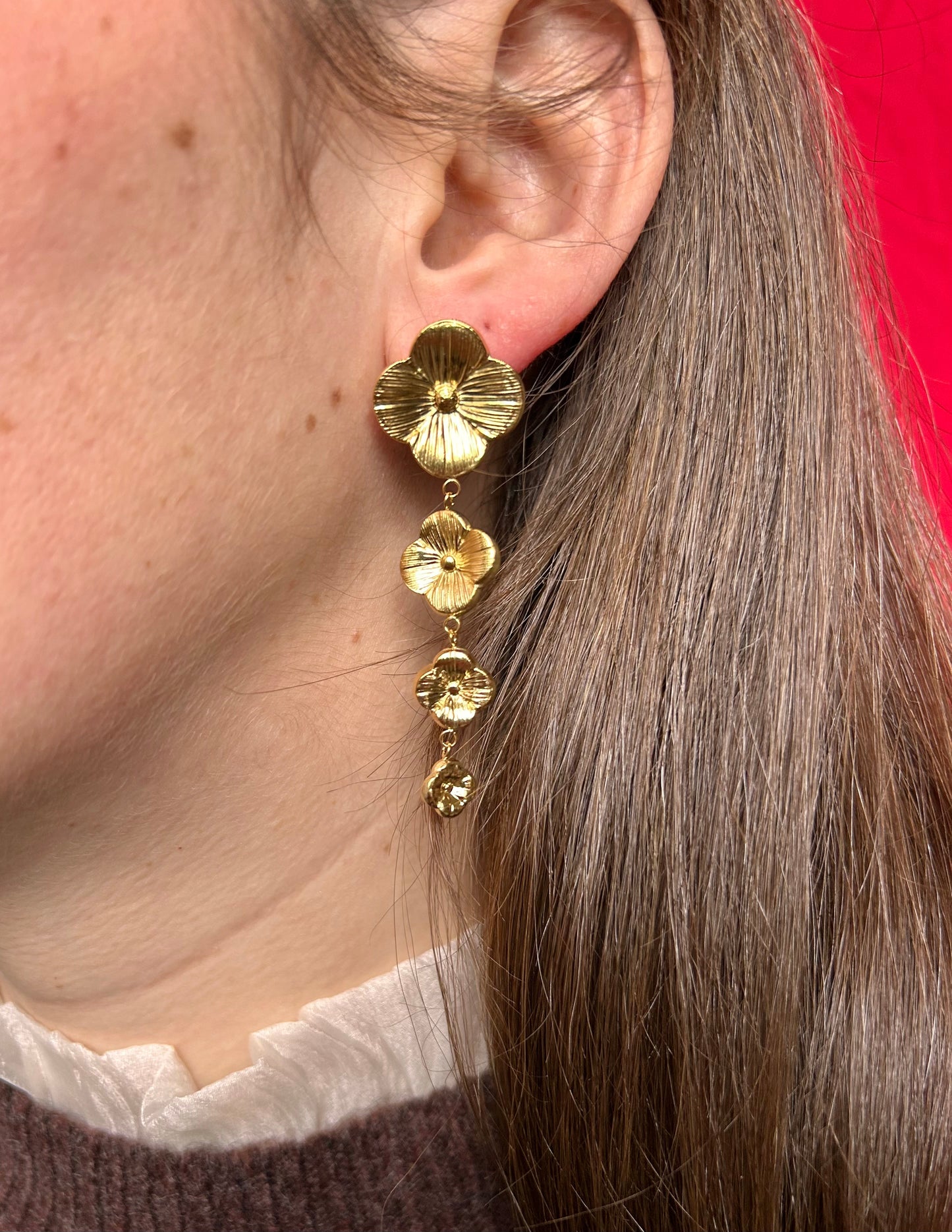 Boucles fleurs pendantes