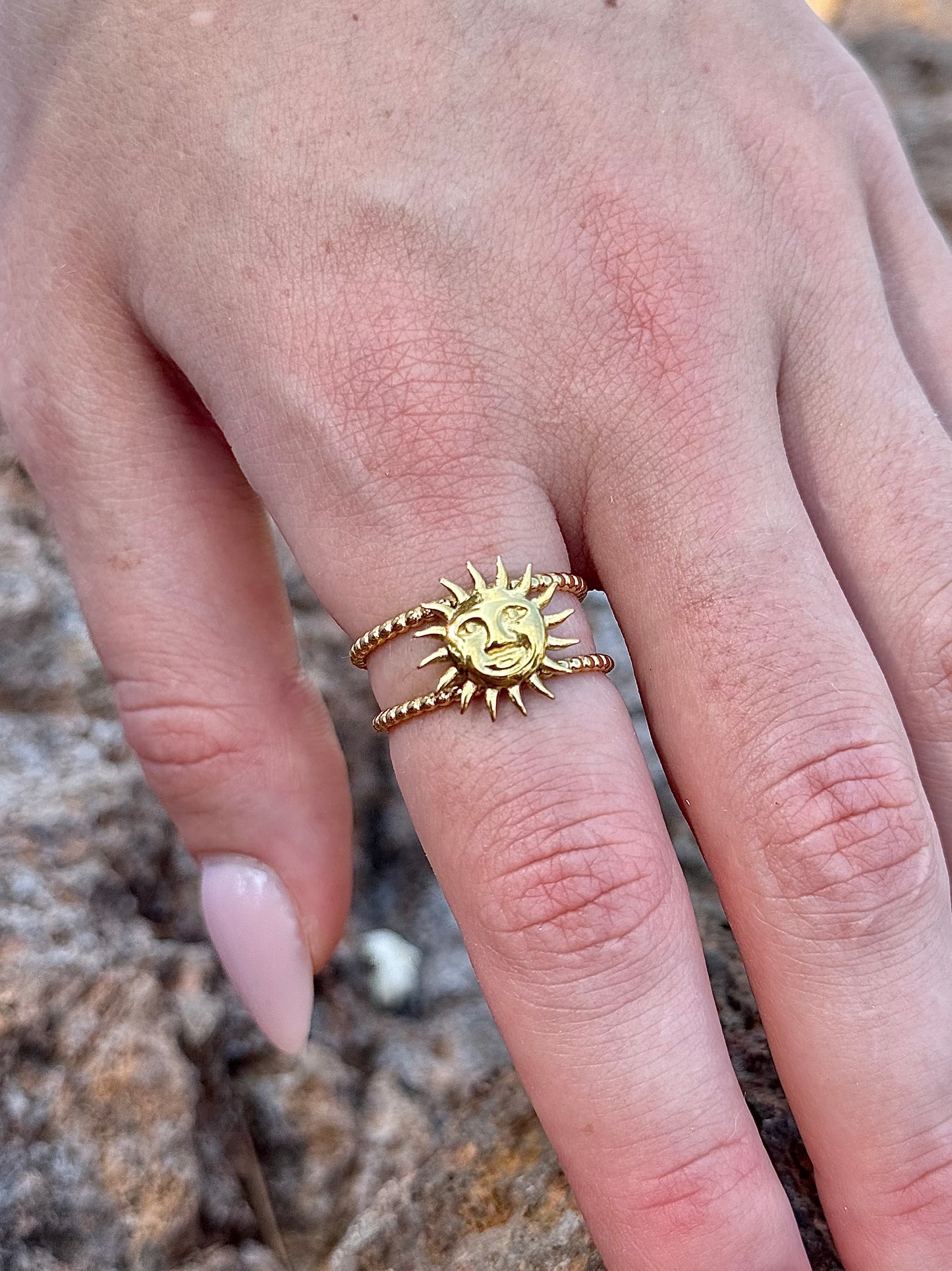 Bague ensoleillée