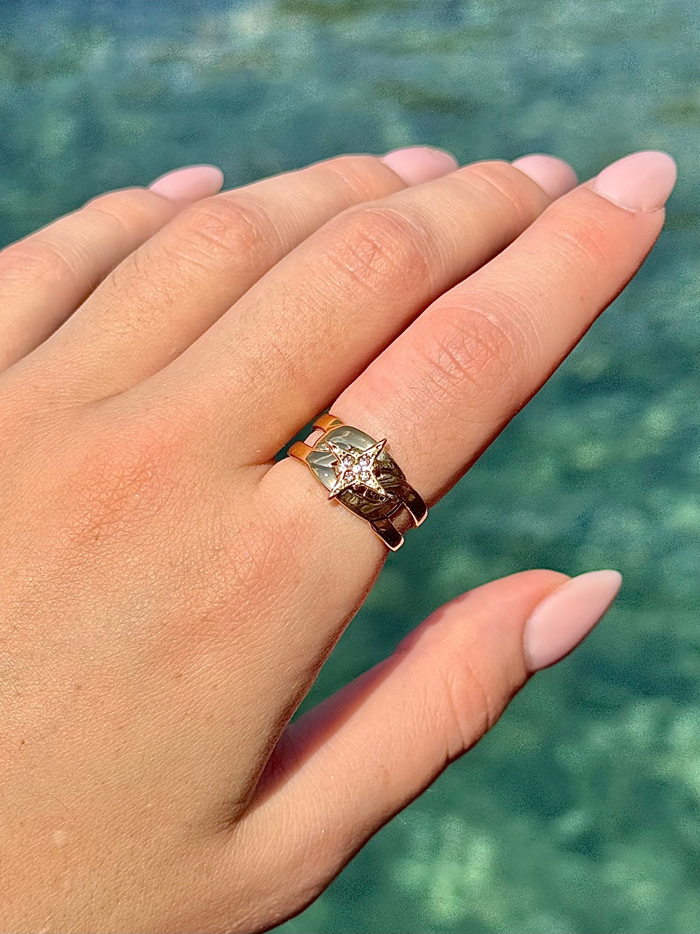 Bague étoilée